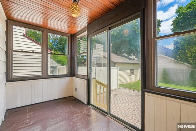21 Ferncliff Road, Bloomfield, NJ 07003