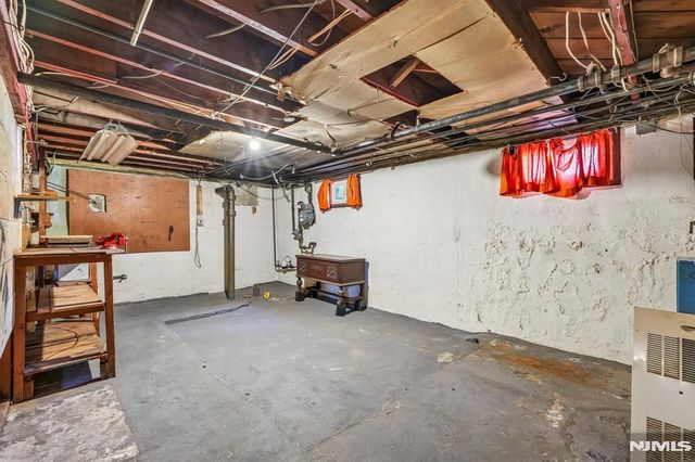 21 Ferncliff Road, Bloomfield, NJ 07003