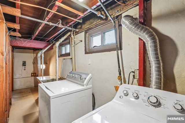21 Ferncliff Road, Bloomfield, NJ 07003