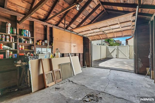 21 Ferncliff Road, Bloomfield, NJ 07003