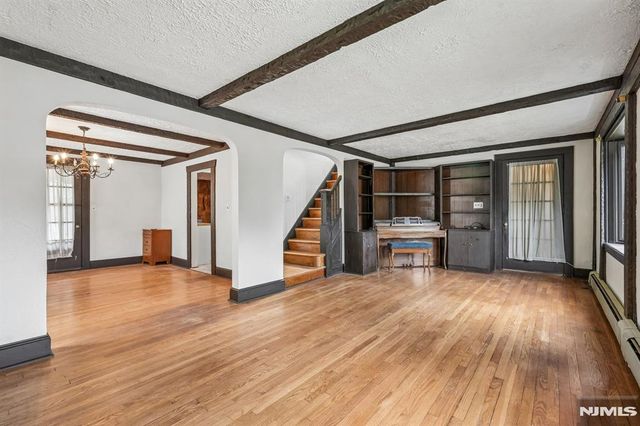 21 Ferncliff Road, Bloomfield, NJ 07003
