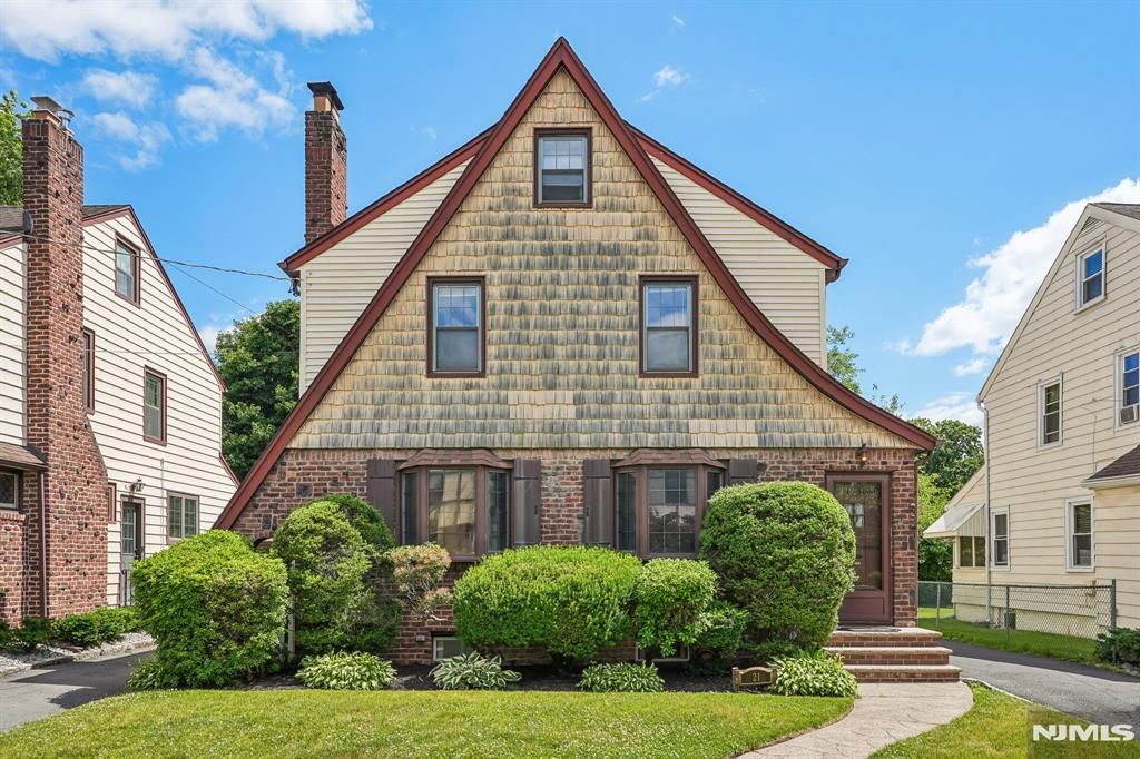 21 Ferncliff Road, Bloomfield, NJ 07003