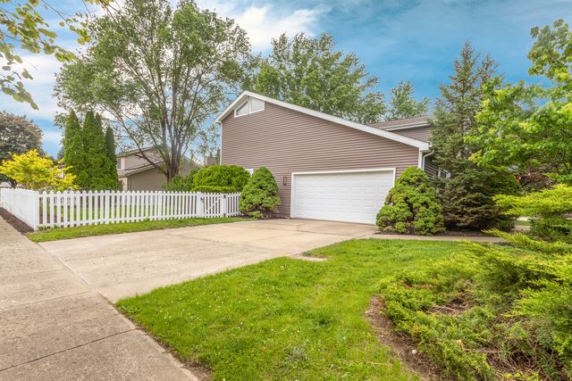 1119 Wheatland Drive, Shorewood, IL 60404
