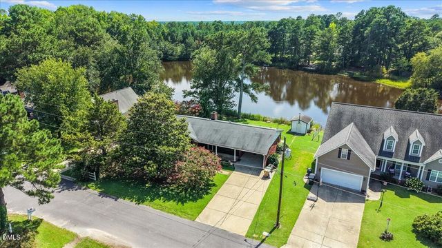 301 Flamingo Drive, Clayton, NC 27520