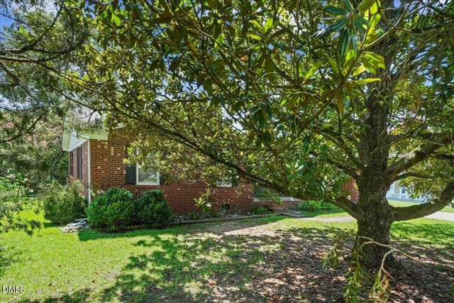 301 Flamingo Drive, Clayton, NC 27520