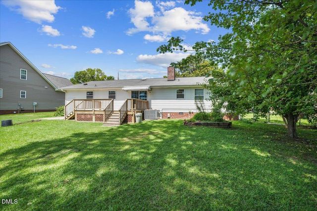 301 Flamingo Drive, Clayton, NC 27520