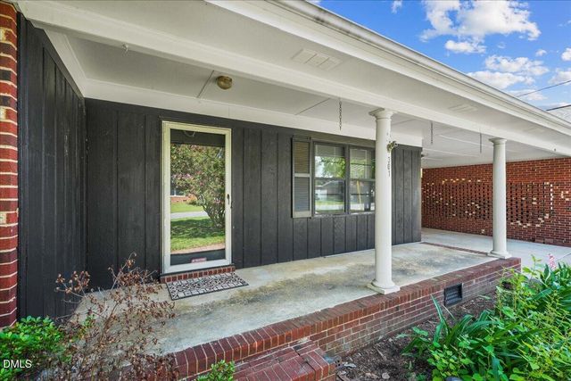 301 Flamingo Drive, Clayton, NC 27520