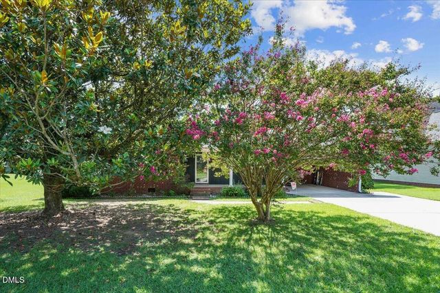 301 Flamingo Drive, Clayton, NC 27520