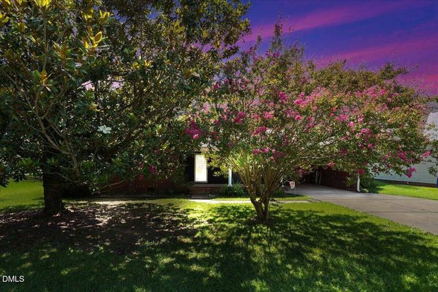 301 Flamingo Drive, Clayton, NC 27520