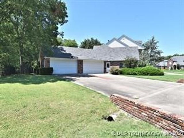 13706 S 18th Street, Bixby, OK 74008