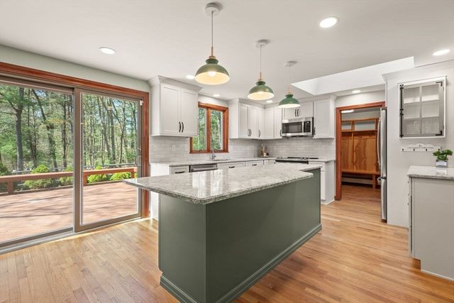 2 Briggs Pond Way, Sharon, MA 02067