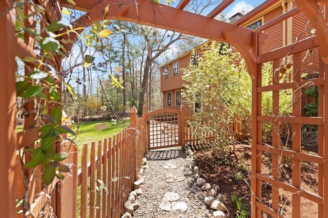 2 Briggs Pond Way, Sharon, MA 02067