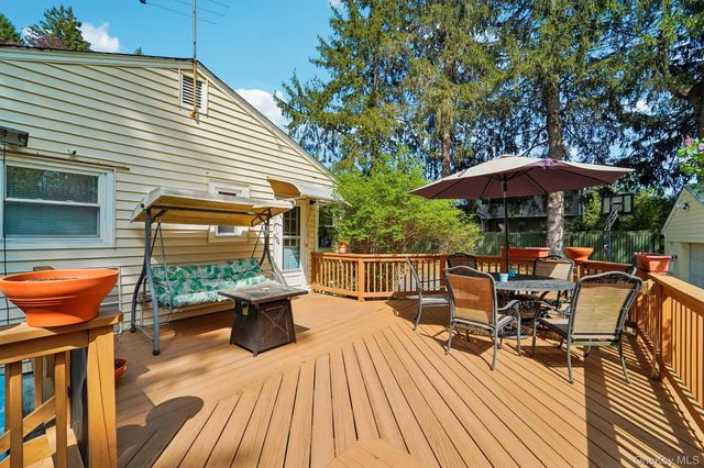 30 Pine Lane, New City, NY 10956