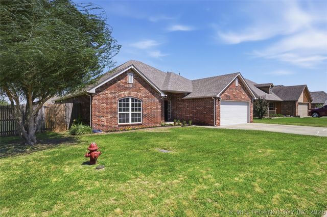 11739 N 115th Avenue E, Collinsville, OK 74021