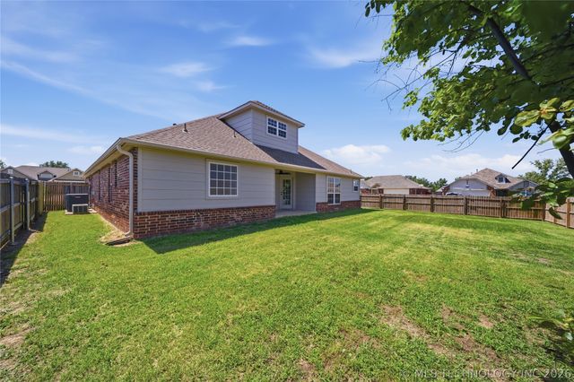 11739 N 115th Avenue E, Collinsville, OK 74021