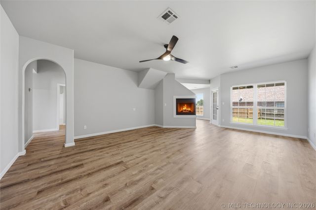 11739 N 115th Avenue E, Collinsville, OK 74021