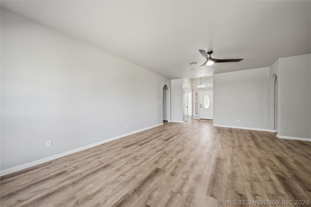 11739 N 115th Avenue E, Collinsville, OK 74021