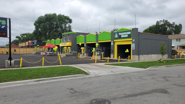 801 W Roosevelt Road, Maywood, IL 60153