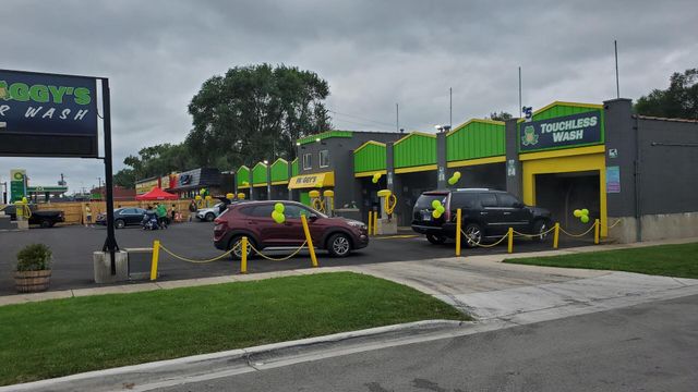 801 W Roosevelt Road, Maywood, IL 60153