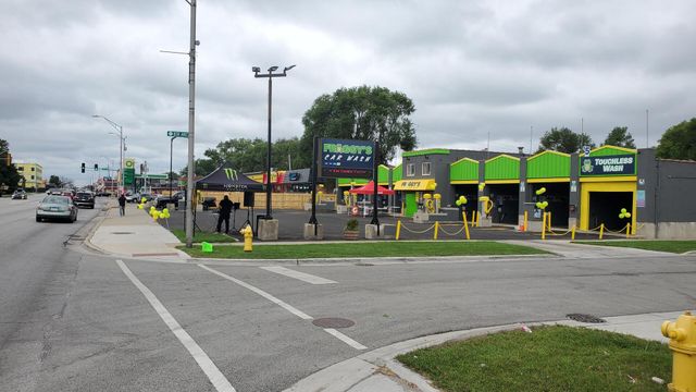 801 W Roosevelt Road, Maywood, IL 60153