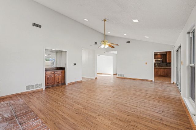 1525 Juniper Lane, Lewisville, TX 75077