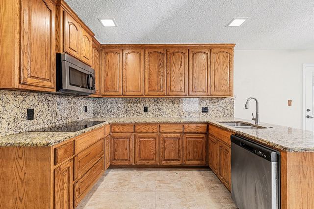 1525 Juniper Lane, Lewisville, TX 75077