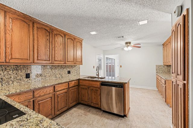 1525 Juniper Lane, Lewisville, TX 75077