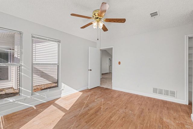 1525 Juniper Lane, Lewisville, TX 75077