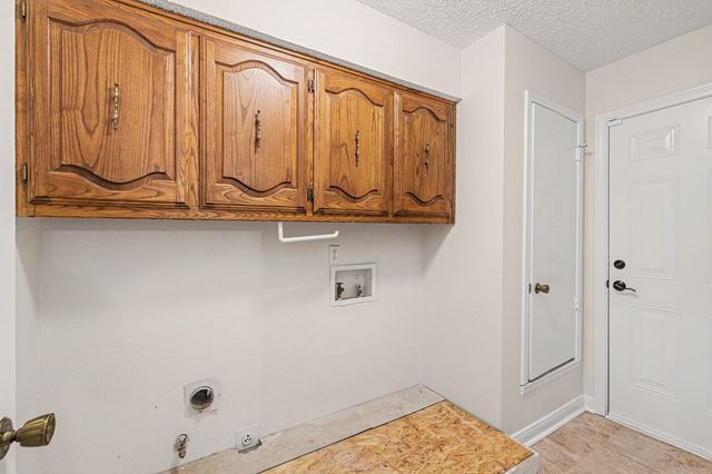 1525 Juniper Lane, Lewisville, TX 75077