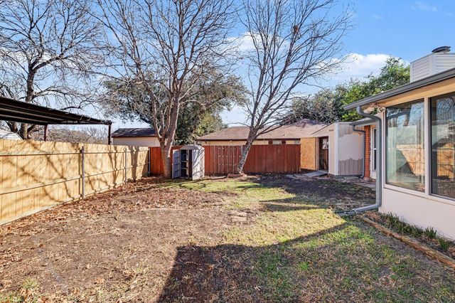 1525 Juniper Lane, Lewisville, TX 75077