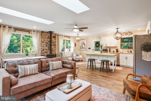 148 AMBERWOOD LN, Great Cacapon, WV 25422