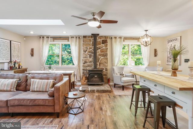 148 AMBERWOOD LN, Great Cacapon, WV 25422