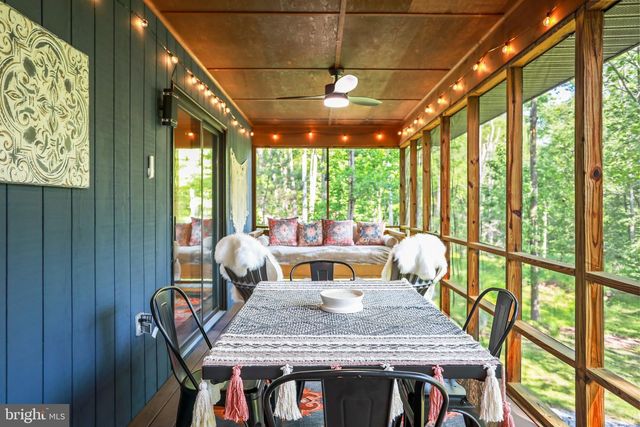 148 AMBERWOOD LN, Great Cacapon, WV 25422