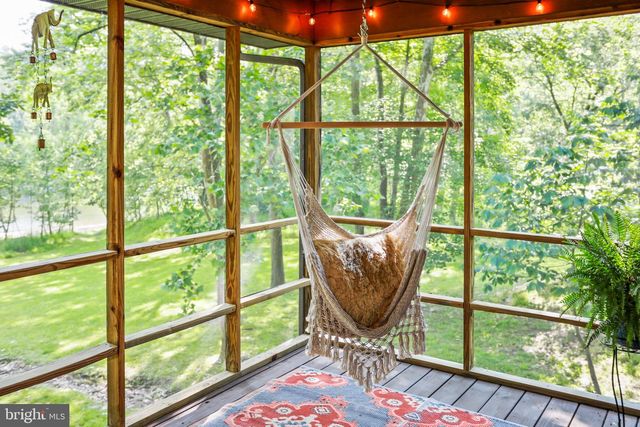 148 AMBERWOOD LN, Great Cacapon, WV 25422