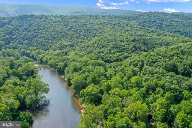 148 AMBERWOOD LN, Great Cacapon, WV 25422