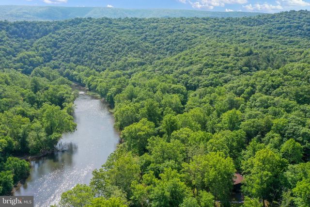 148 AMBERWOOD LN, Great Cacapon, WV 25422