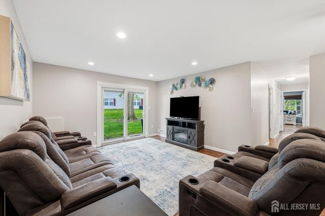 37 Morgan Place, East Brunswick, NJ 08816