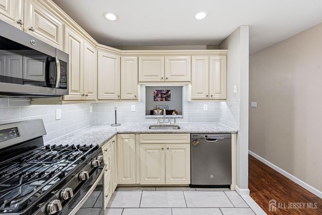 37 Morgan Place, East Brunswick, NJ 08816