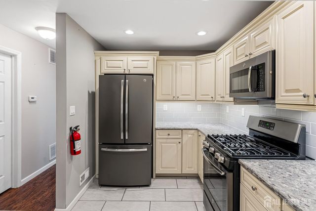 37 Morgan Place, East Brunswick, NJ 08816
