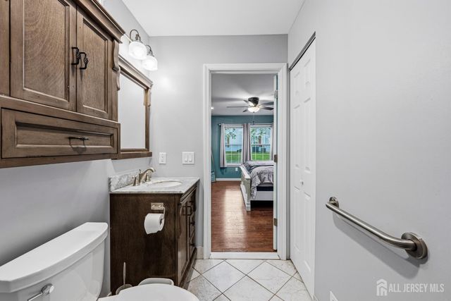 37 Morgan Place, East Brunswick, NJ 08816