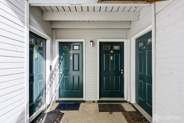 37 Morgan Place, East Brunswick, NJ 08816