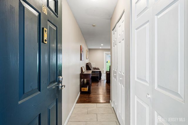 37 Morgan Place, East Brunswick, NJ 08816