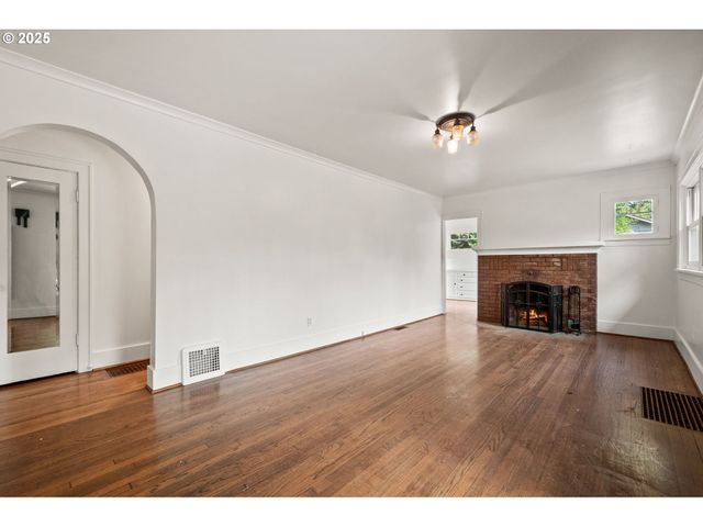 6219 N MINNESOTA Ave, Portland, OR 97217