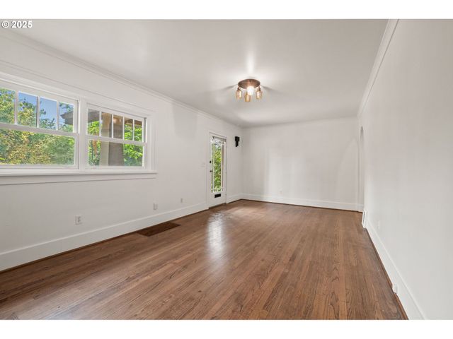 6219 N MINNESOTA Ave, Portland, OR 97217