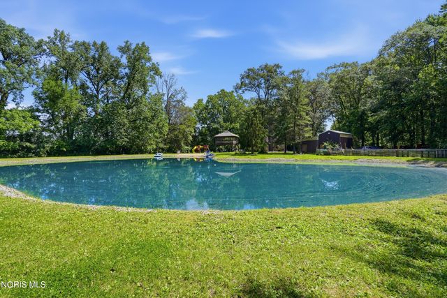 17510 Euler Road, Bowling Green, OH 43402