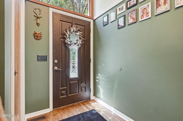 17510 Euler Road, Bowling Green, OH 43402