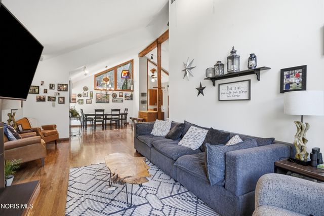17510 Euler Road, Bowling Green, OH 43402