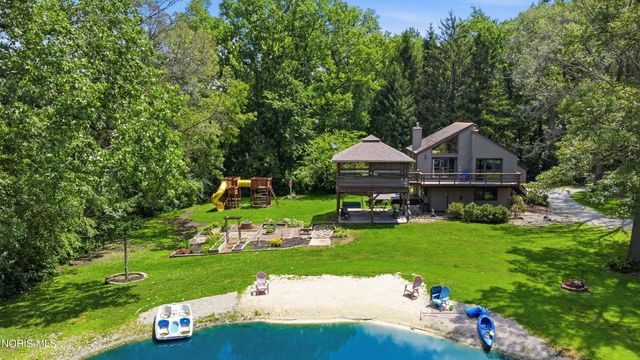 17510 Euler Road, Bowling Green, OH 43402