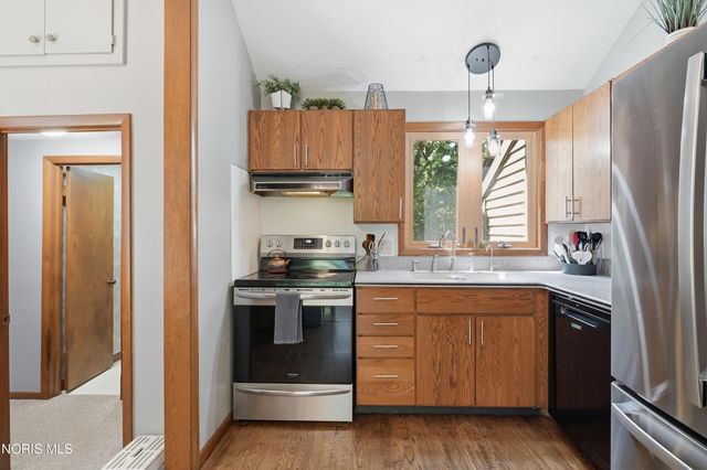 17510 Euler Road, Bowling Green, OH 43402