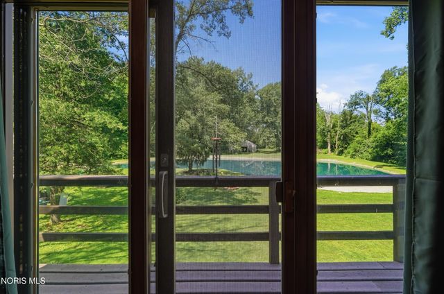 17510 Euler Road, Bowling Green, OH 43402